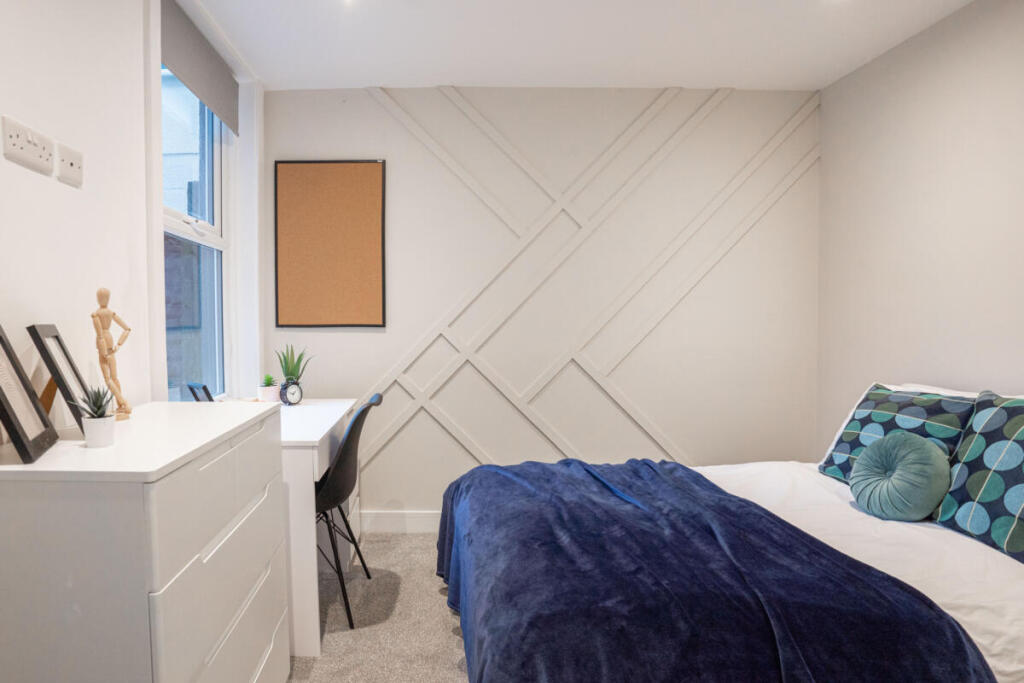 6 bed Mid Terraced House for rent in Portsmouth. From Belvoir - Southsea 6 bed Mid Terraced House for rent in Portsmouth. From Belvoir - Southsea