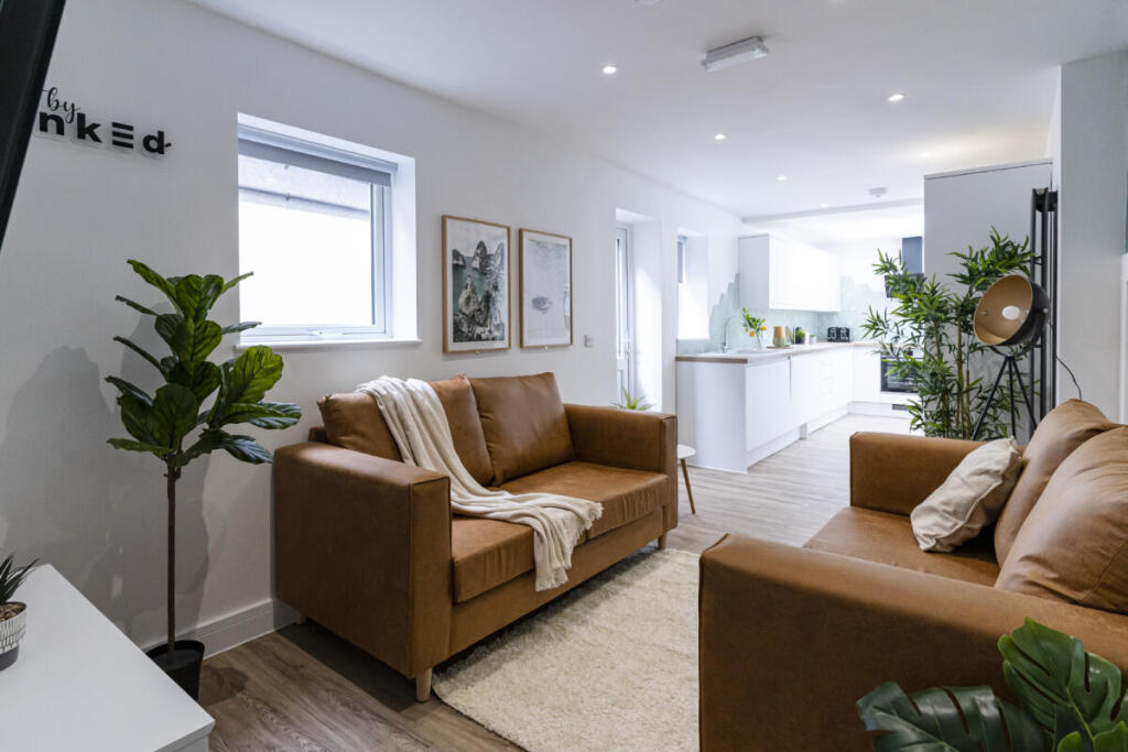 7 bed Mid Terraced House for rent in Portsmouth. From Belvoir - Southsea 7 bed Mid Terraced House for rent in Portsmouth. From Belvoir - Southsea