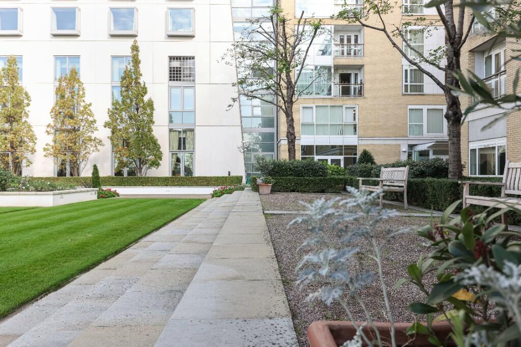 3 bed Apartment for rent in London. From Benham & Reeves Lettings - Canary Wharf