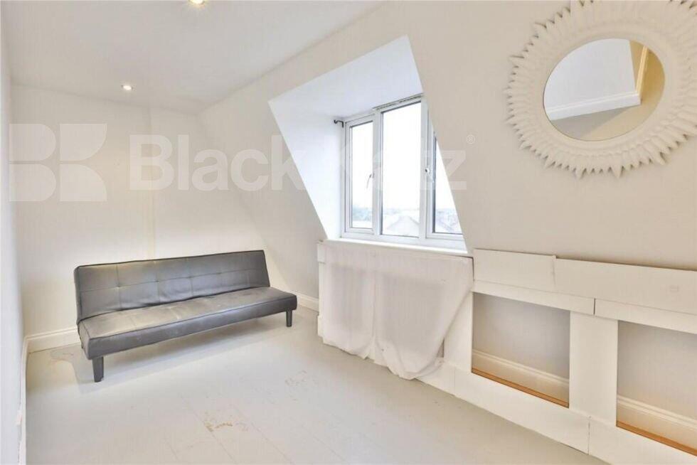 3 bed 1st Floor Flat for rent in Hornsey. From Black Katz - Islington