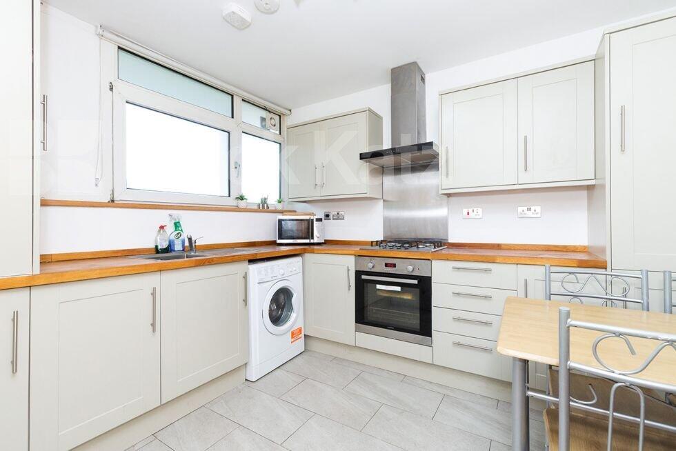 4 bed 1st Floor Flat for rent in Camden Town. From Black Katz - Islington