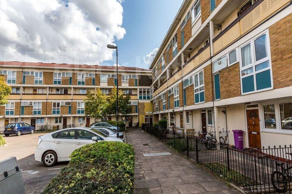 4 bed 1st Floor Flat for rent in Bow. From Black Katz - Islington 4 bed 1st Floor Flat for rent in Bow. From Black Katz - Islington