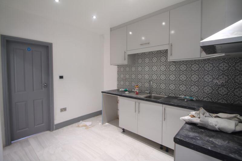 5 bed Semi Detached for rent in Yiewsley. From Lords Associates of London