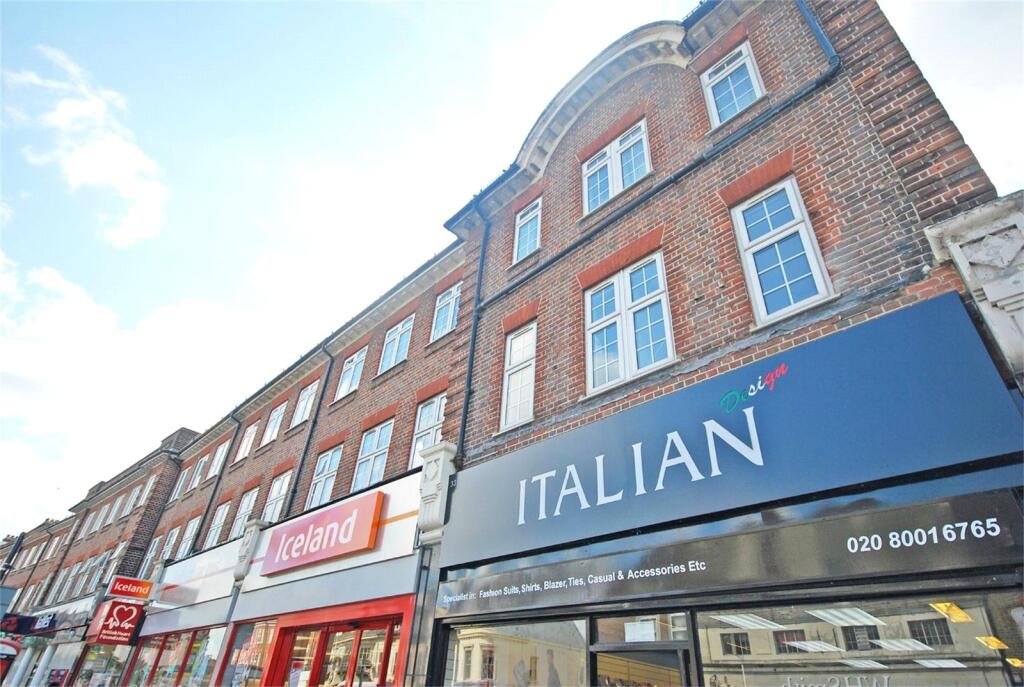 5 bed Apartment for rent in Twickenham. From Chase Buchanan - Twickenham & Strawberry Hill - Lettings