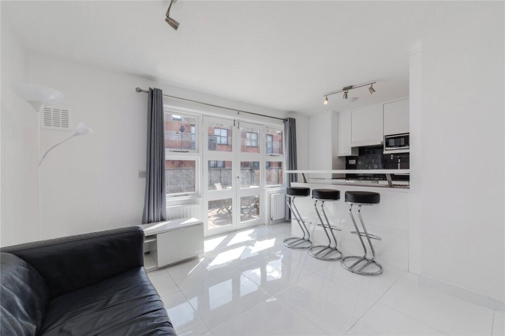 3 bed Annexe for rent in Camden Town. From Chestertons Estate Agents , Camden & Primrose Hill Lettings