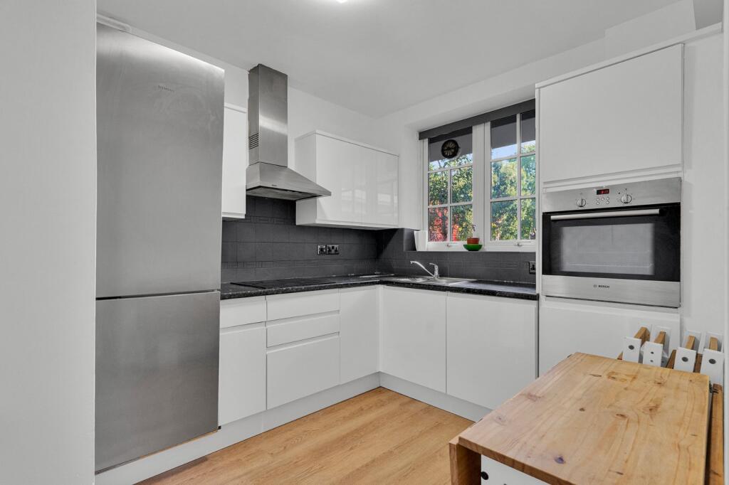 4 bed 1st Floor Flat for rent in Hampstead. From Chestertons Estate Agents , Camden & Primrose Hill Lettings