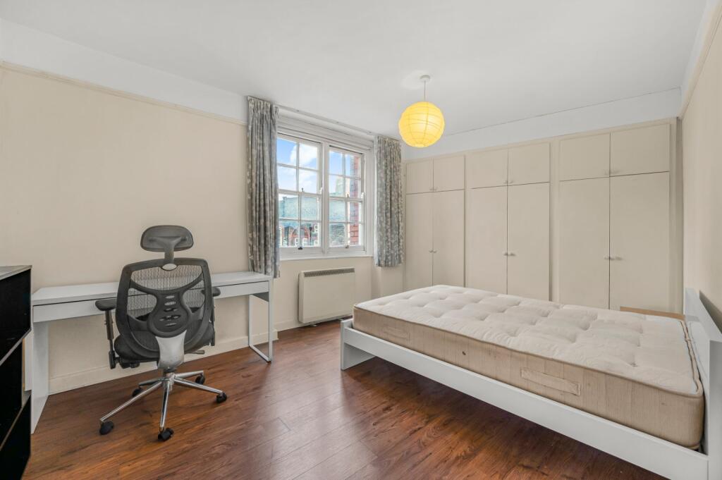 3 bed 1st Floor Flat for rent in Camden Town. From Chestertons Estate Agents - Covent Garden Lettings