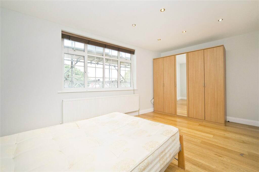 4 bed 1st Floor Flat for rent in Islington. From Chestertons Estate Agents - Kentish Town Lettings