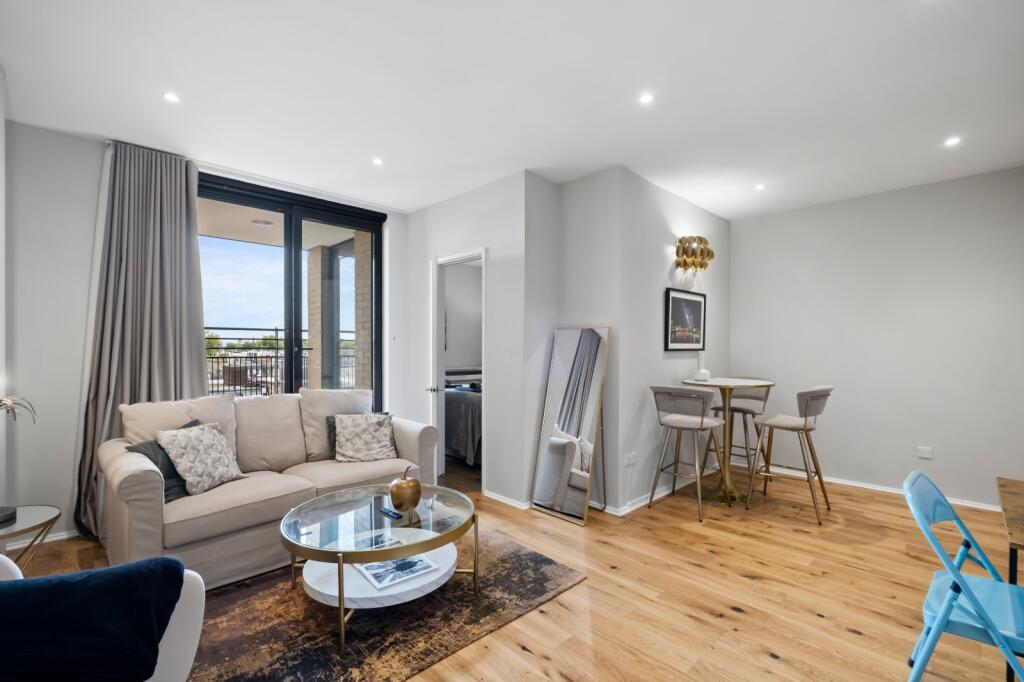 1 bed 1st Floor Flat for rent in Kensington. From Chestertons Estate Agents - South Kensington Lettings