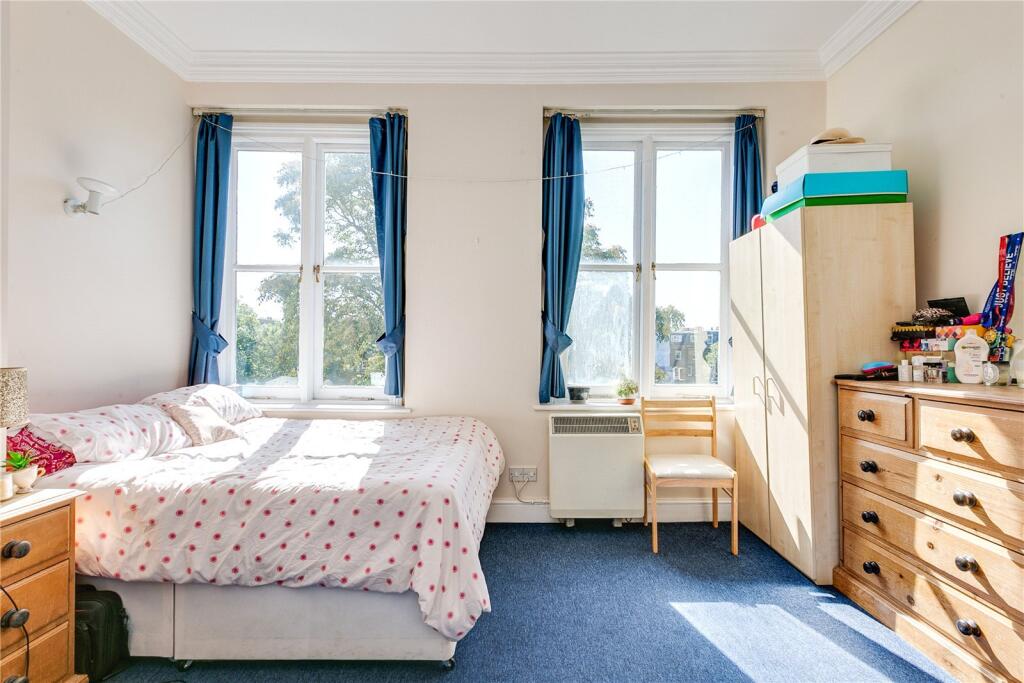 0 bed 1st Floor Flat for rent in Kensington. From Chestertons Estate Agents - South Kensington Lettings
