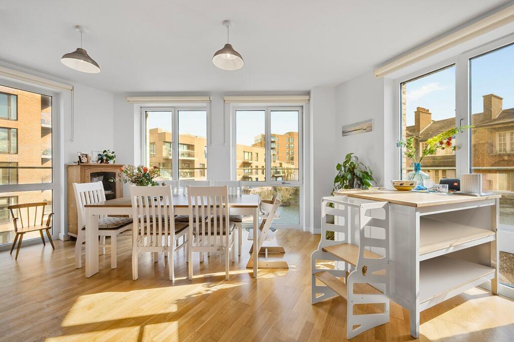2 bed 1st Floor Flat for rent in Bermondsey. From Chestertons Estate Agents - Tower Bridge Lettings