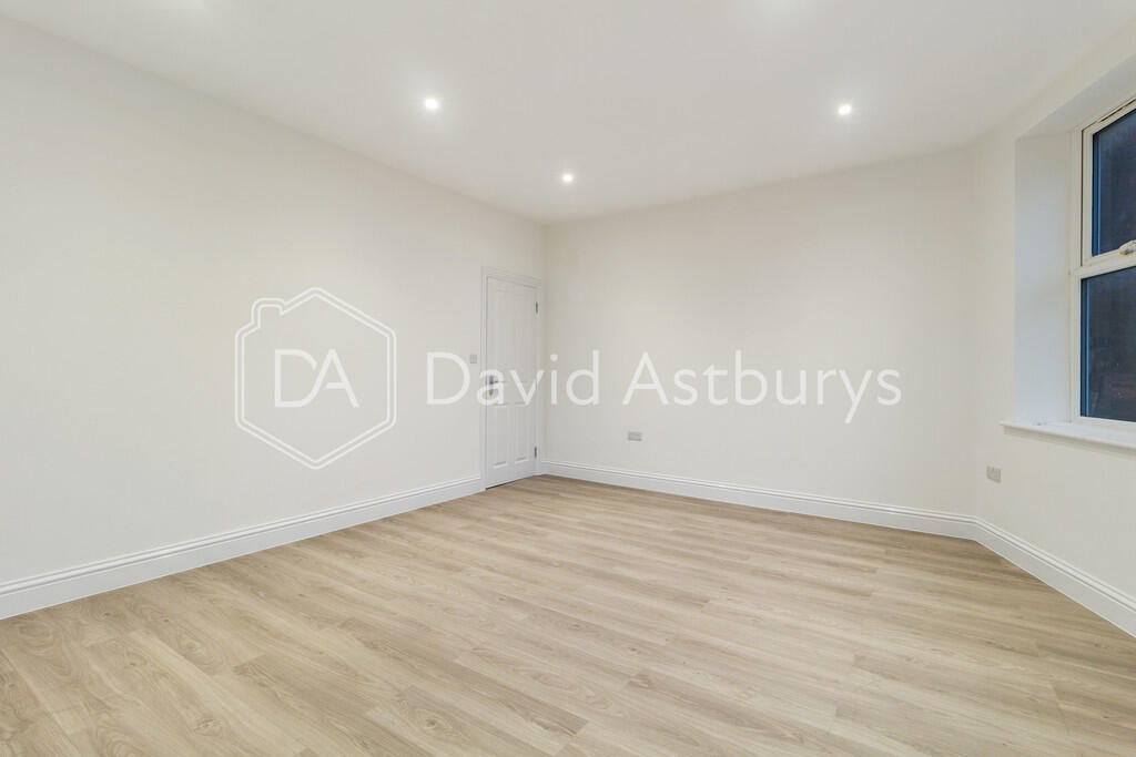 3 bed Apartment for rent in London. From David Astburys Ltd - London