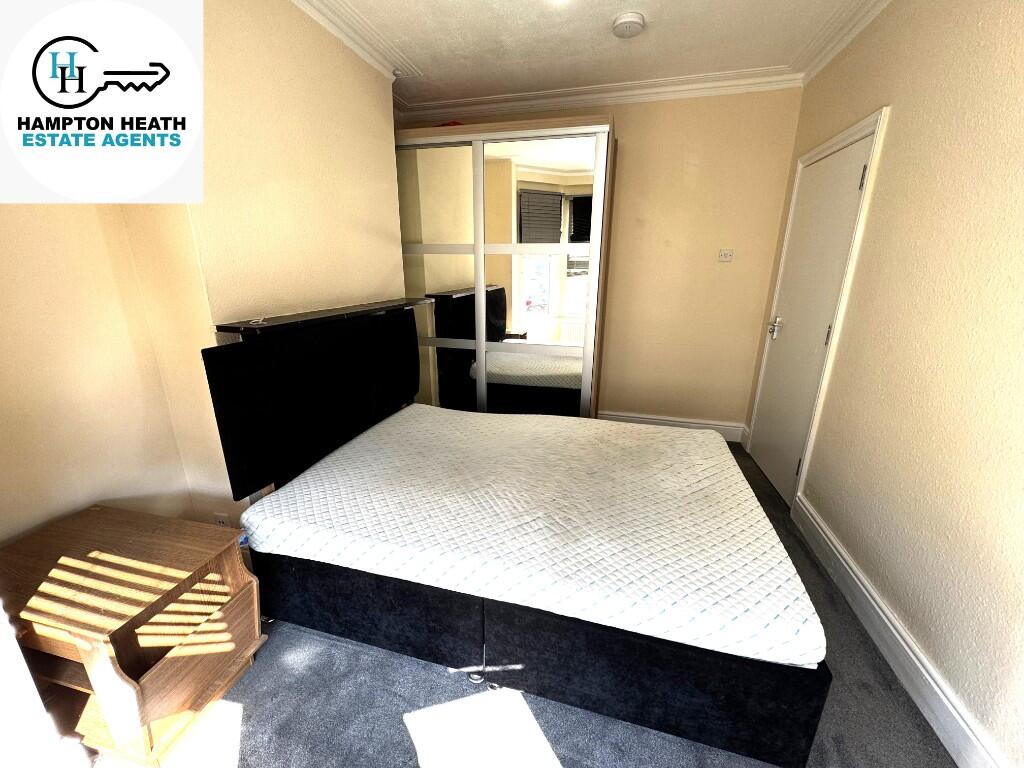 1 bed Mid Terraced House for rent in Woodley. From Hampton-Heath - Staines-upon-Thames