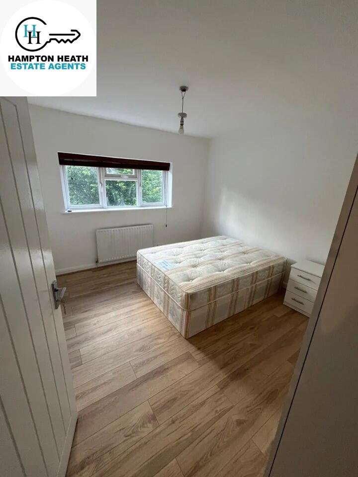 1 bed Semi Detached for rent in Egham. From Hampton-Heath - Staines-upon-Thames 1 bed Semi Detached for rent in Egham. From Hampton-Heath - Staines-upon-Thames