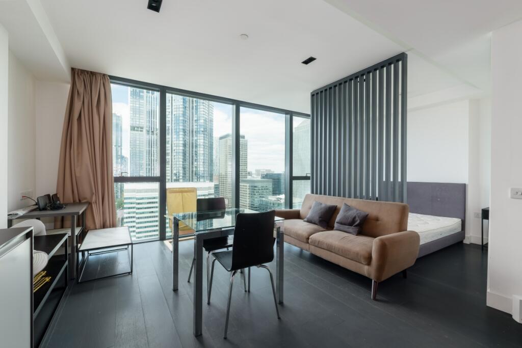 4 bed Apartment for rent in Poplar. From Hamptons - Canary Wharf 4 bed Apartment for rent in Poplar. From Hamptons - Canary Wharf