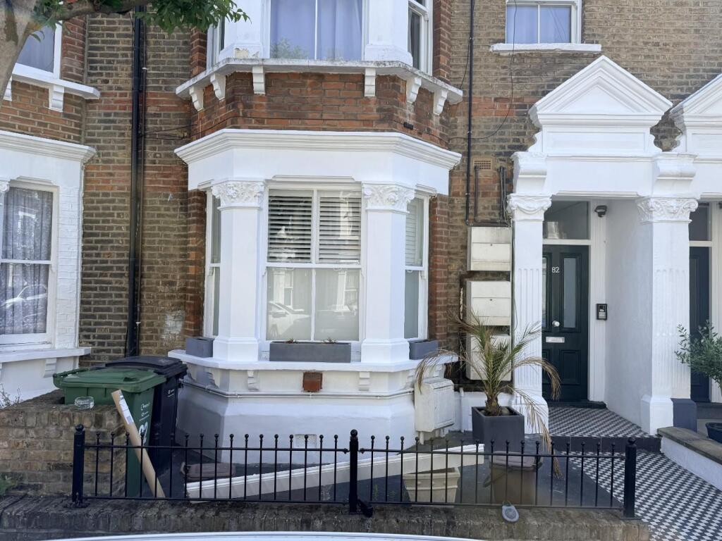 2 bed 1st Floor Flat for rent in London. From Hunters - Camden