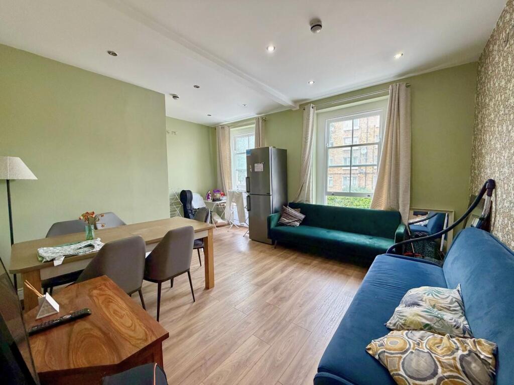 6 bed End of Terrace for rent in Camden Town. From Hunters - Camden