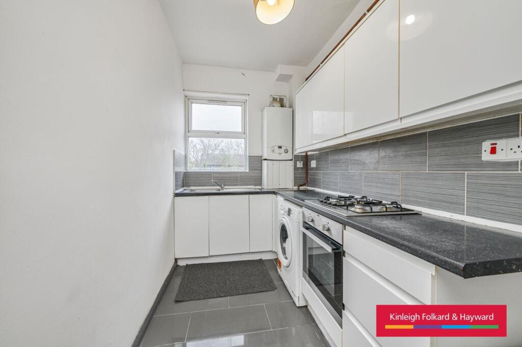 3 bed 1st Floor Flat for rent in London. From Kinleigh Folkard & Hayward - Sales - Brockley