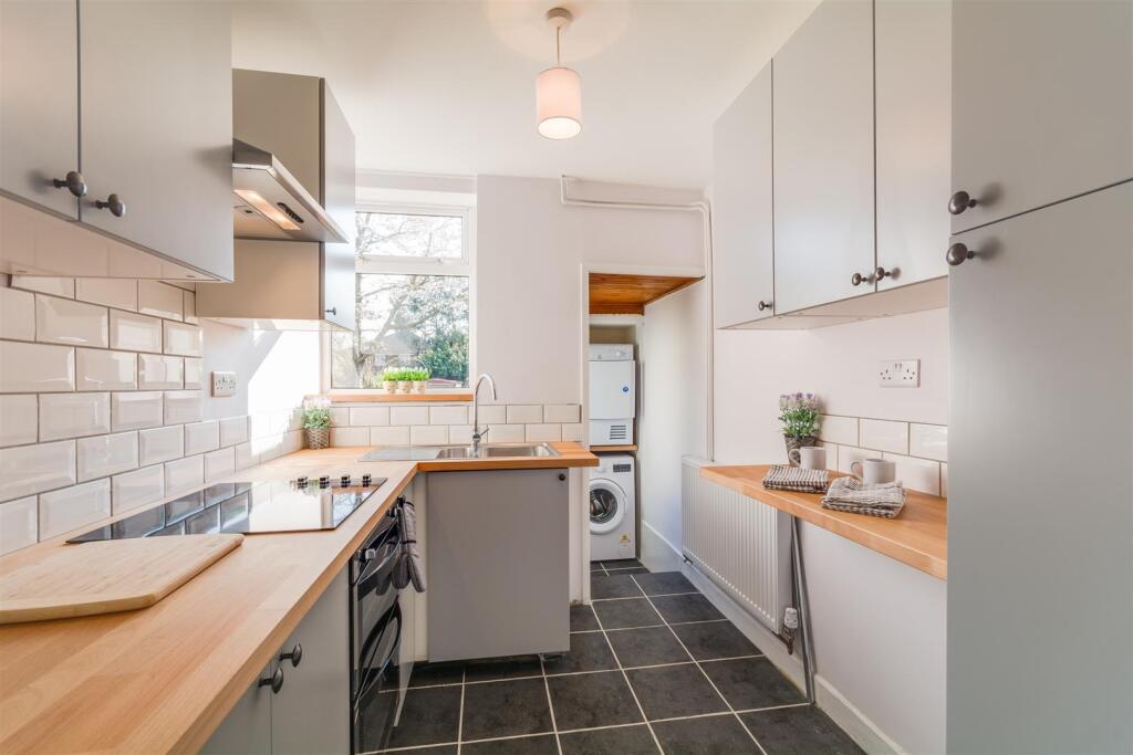 4 bed Mid Terraced House for rent in Bristol. From Bristol SU Lettings - Bristol