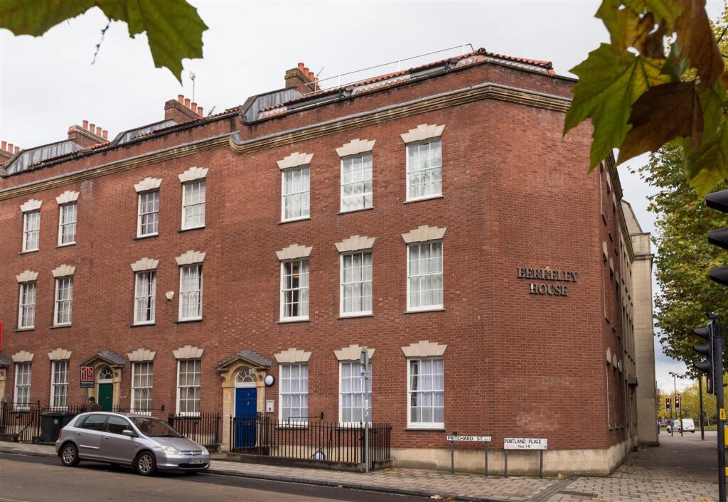 4 bed Studio for rent in Bristol. From Bristol SU Lettings - Bristol 4 bed Studio for rent in Bristol. From Bristol SU Lettings - Bristol