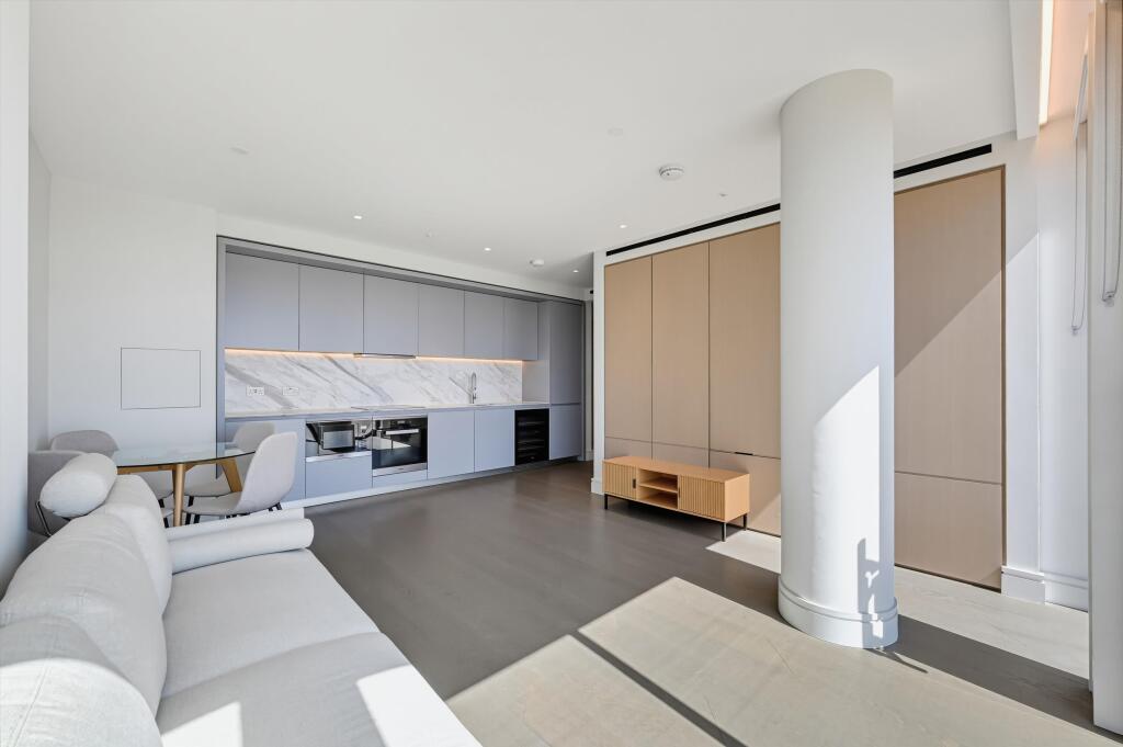 2 bed 1st Floor Flat for rent in London. From Knight Frank - Lettings - Aldgate