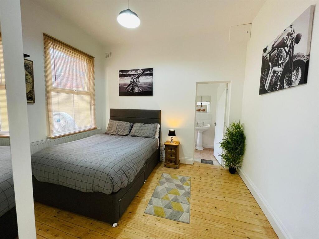 5 bed 1st Floor Flat for rent in Nottingham. From BuckleyBrown - Mansfield 5 bed 1st Floor Flat for rent in Nottingham. From BuckleyBrown - Mansfield