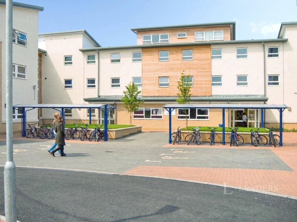 4 bed House Share for rent in Cambridge. From Leaders - Cambridge
