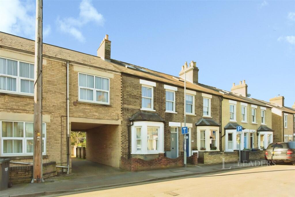 4 bed House Share for rent in Cambridge. From Leaders - Cambridge