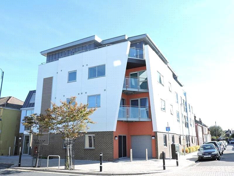 1 bed Mid Terraced House for rent in Portsmouth. From Leaders Lettings - Southsea