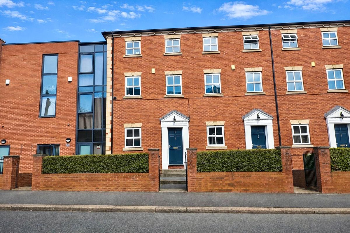 6 bed Mid Terraced House for rent in Sheffield. From MAF Properties - Sheffield 6 bed Mid Terraced House for rent in Sheffield. From MAF Properties - Sheffield