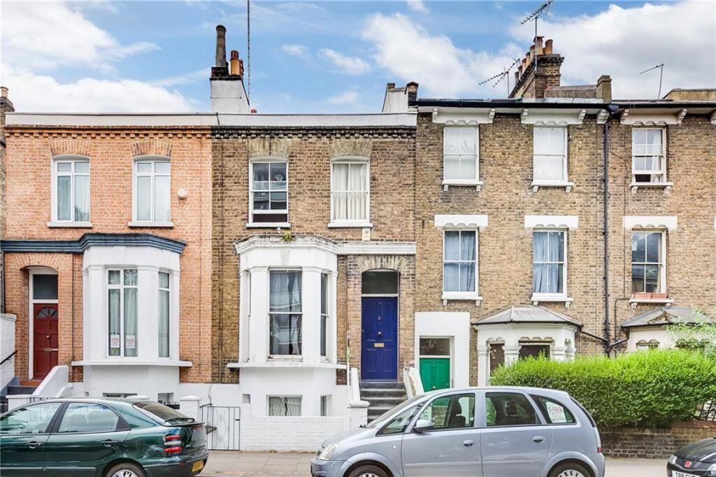 3 bed Annexe for rent in Hammersmith. From Marsh & Parsons - Brook Green 3 bed Annexe for rent in Hammersmith. From Marsh & Parsons - Brook Green
