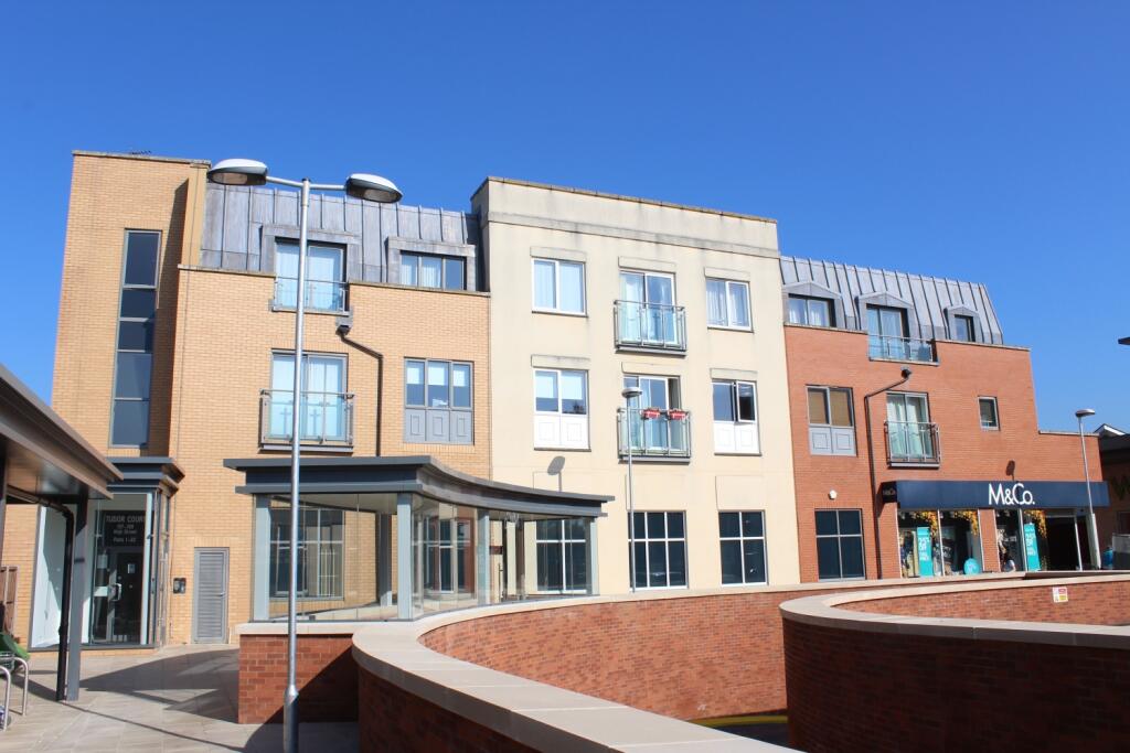 2 bed 1st Floor Flat for rent in Egham. From Nevin and Wells Residential - Egham