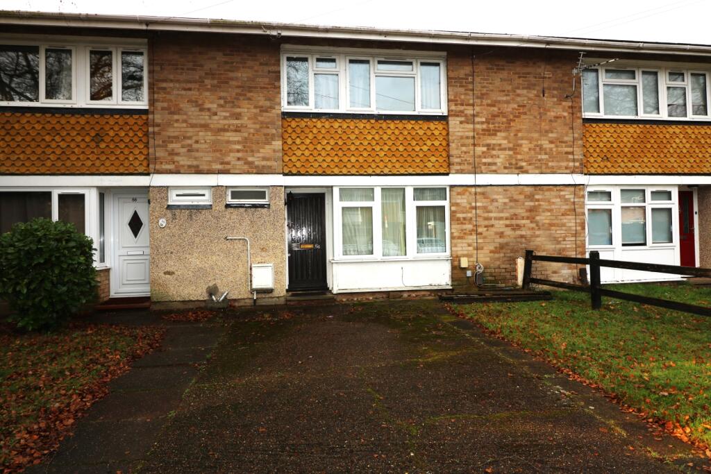 5 bed Mid Terraced House for rent in Bishopsgate. From Nevin and Wells Residential - Egham
