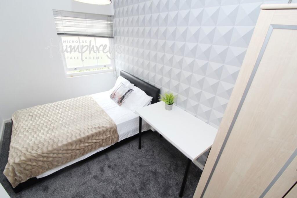 5 bed Apartment for rent in Sheffield. From Nicholas Humphreys - Sheffield