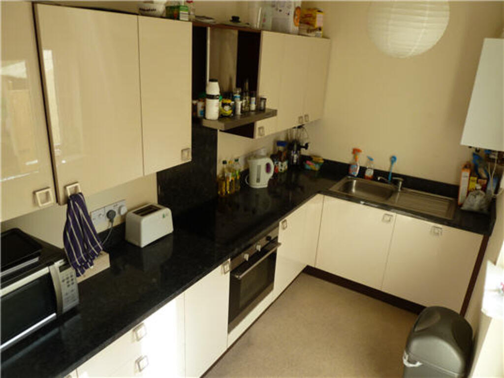 6 bed House Share for rent in Plymouth. From City Lets - Plymouth