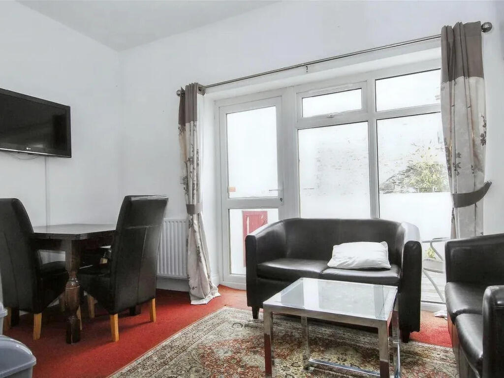 4 bed House Share for rent in Plymouth. From City Lets - Plymouth