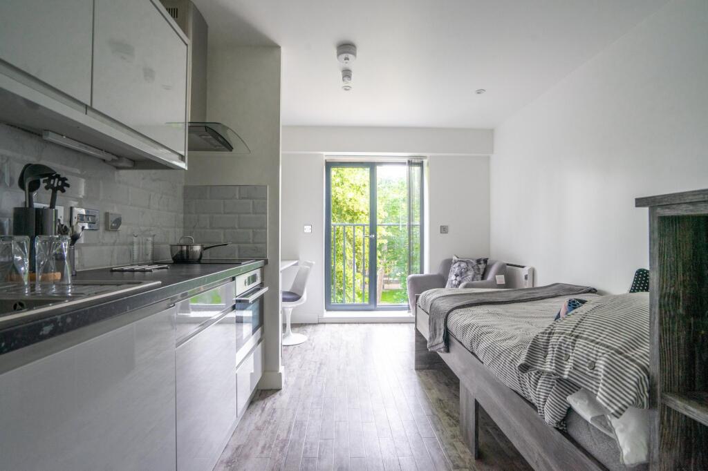 4 bed Studio for rent in Leicester. From Oliver Rayns - Leicester