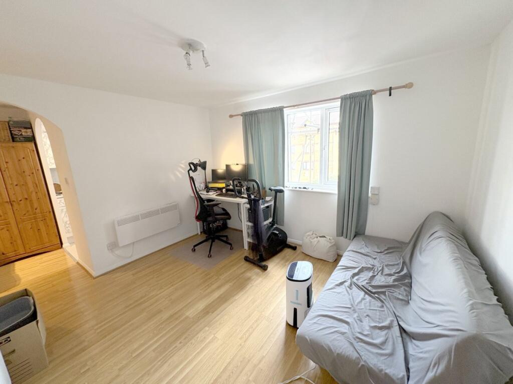 0 bed 1st Floor Flat for rent in Willesden. From parkinsonfarr - Willesden Green