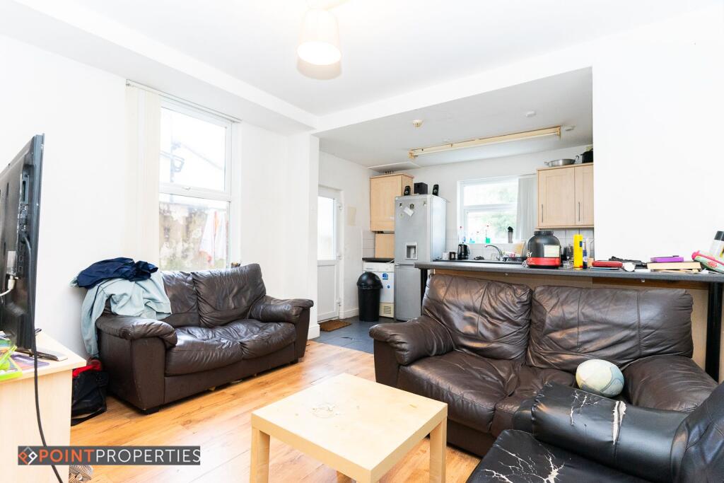 6 bed Mid Terraced House for rent in Liverpool. From Point Properties - Liverpool