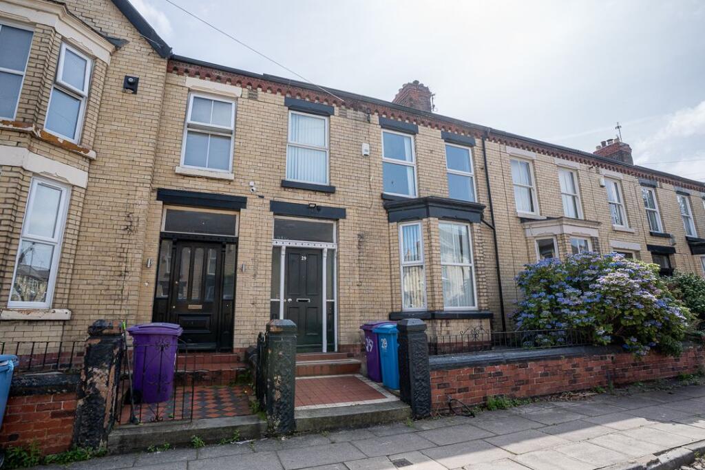 6 bed Mid Terraced House for rent in Liverpool. From Point Properties - Liverpool