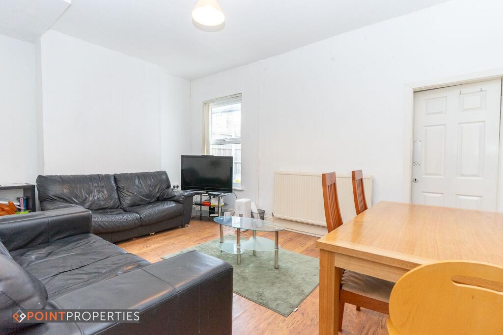 6 bed Mid Terraced House for rent in Liverpool. From Point Properties - Liverpool