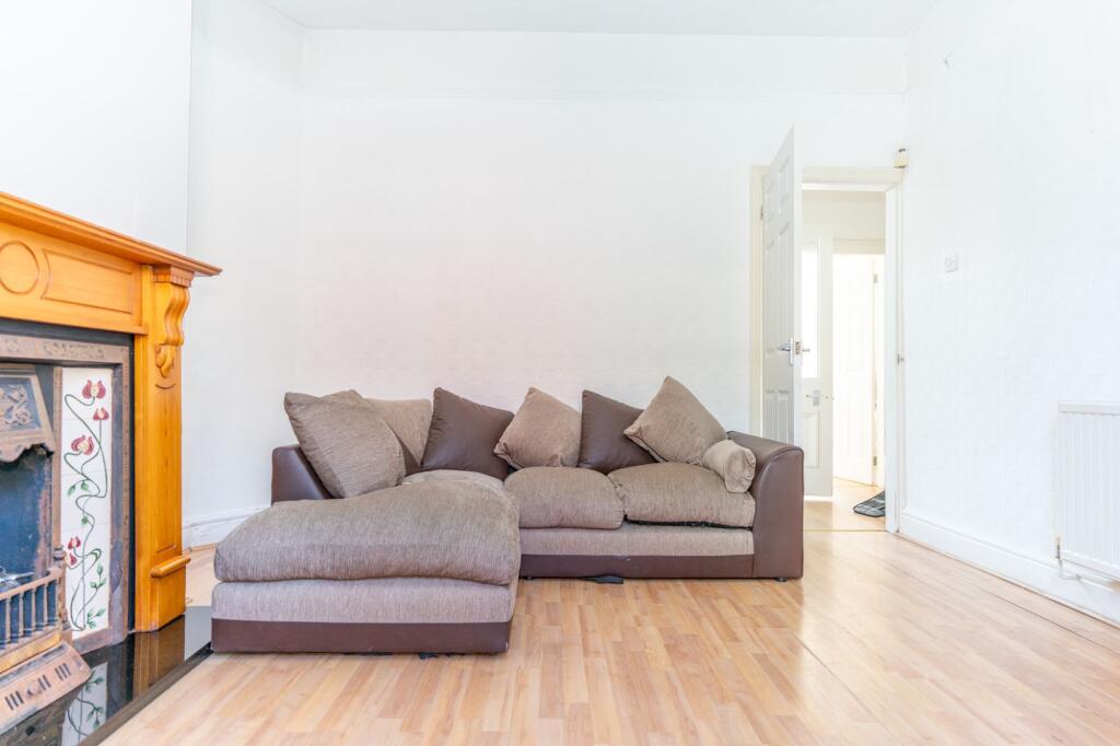 4 bed Mid Terraced House for rent in Liverpool. From Point Properties - Liverpool