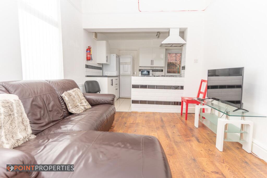 5 bed Mid Terraced House for rent in Liverpool. From Point Properties - Liverpool