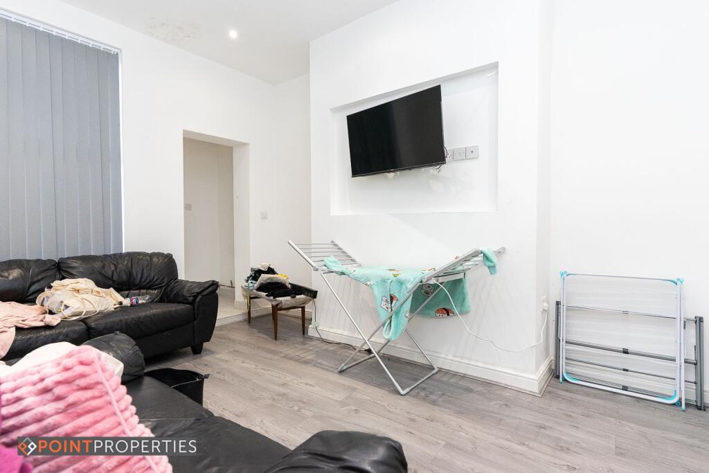 4 bed Mid Terraced House for rent in Liverpool. From Point Properties - Liverpool