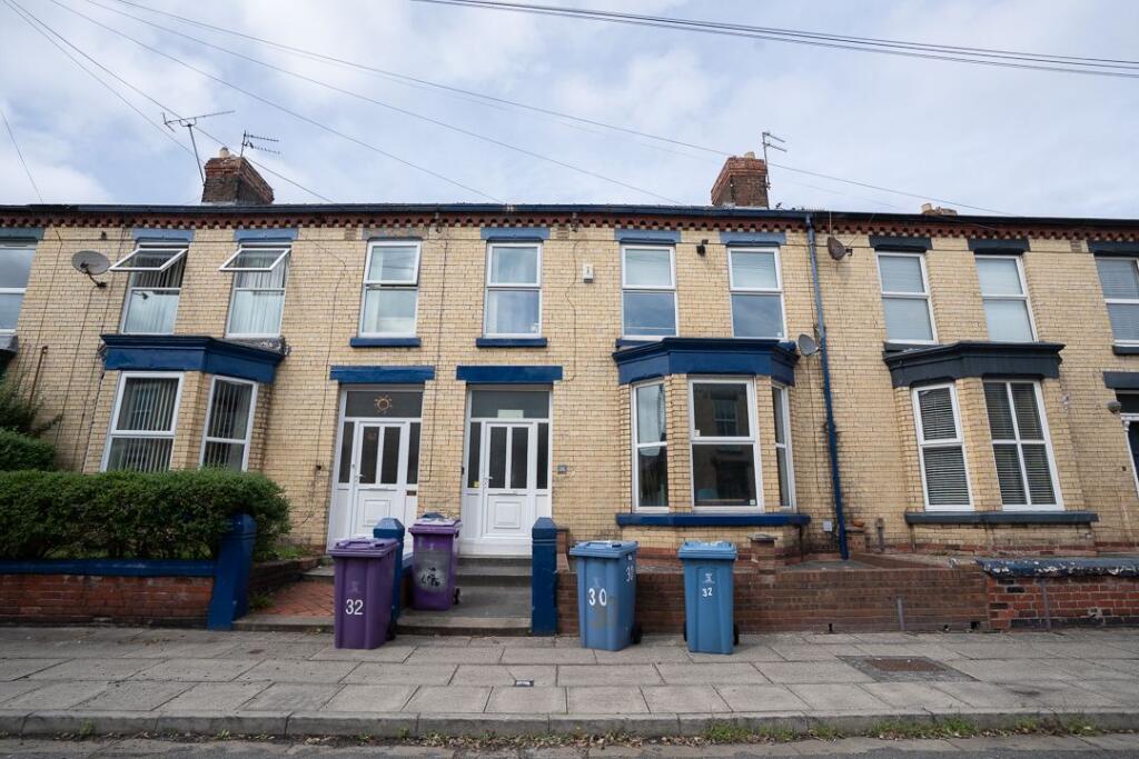 6 bed Mid Terraced House for rent in Liverpool. From Point Properties - Liverpool