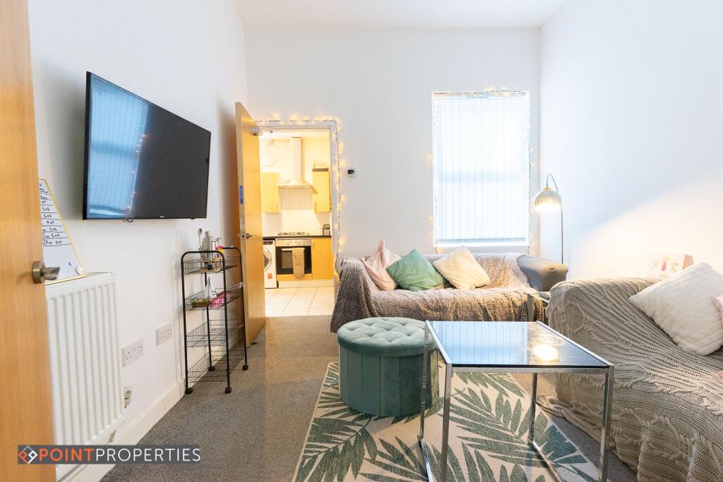 6 bed Mid Terraced House for rent in Liverpool. From Point Properties - Liverpool