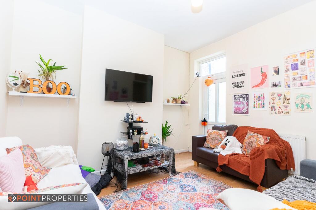 5 bed Mid Terraced House for rent in Liverpool. From Point Properties - Liverpool