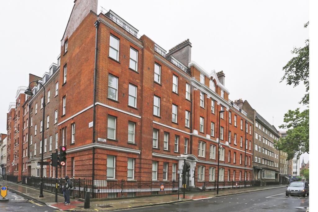 4 bed 1st Floor Flat for rent in Camden Town. From Portico - Bloomsbury 4 bed 1st Floor Flat for rent in Camden Town. From Portico - Bloomsbury