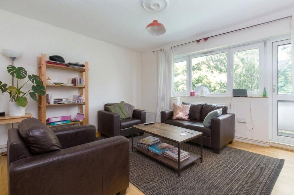 2 bed 1st Floor Flat for rent in Islington. From Portico - Islington