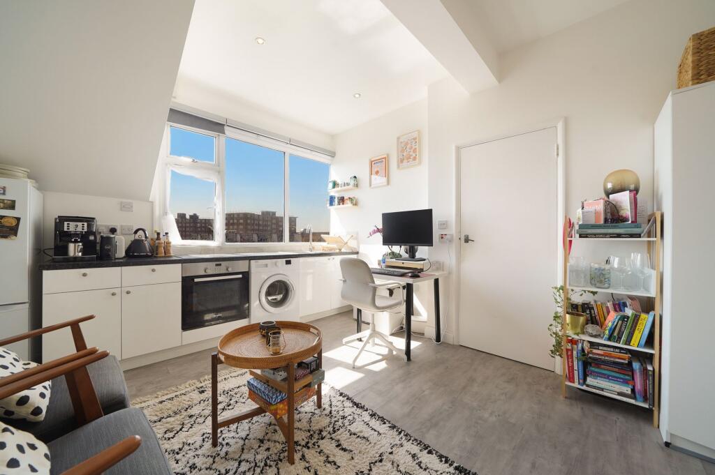 4 bed Studio for rent in London. From Portland Estate Agents - London